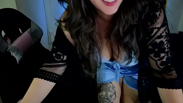 Luvienne's cam snapshot