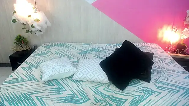 becky_lynch_102's cam snapshot