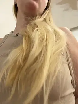 HarrietDart's cam snapshot