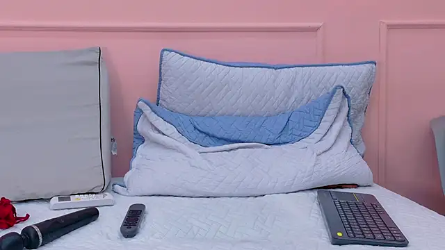 MaddieTease's cam snapshot