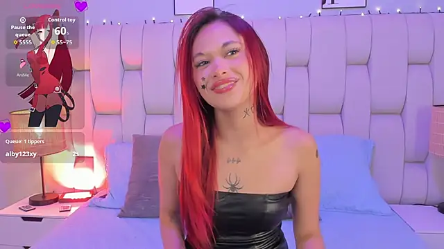 SkinnyFoxy's cam snapshot