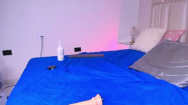 alanarose18's cam snapshot