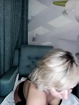 EmilyFanks's cam snapshot