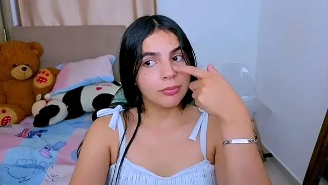 _elenna's cam snapshot