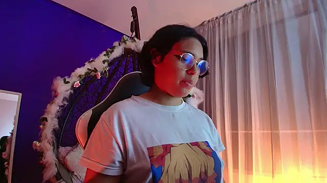 Emmapark_'s cam snapshot