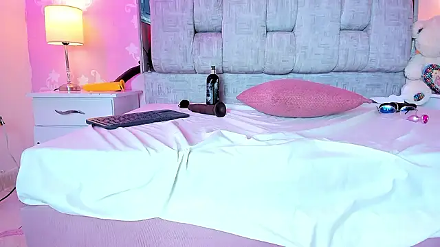 KatySweetas's cam snapshot