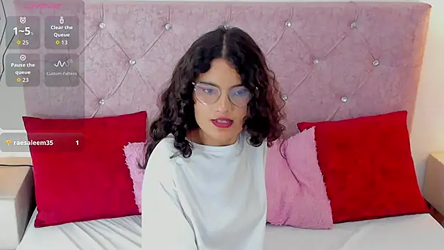 MirandaLawrens_'s cam snapshot