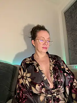 FemDom_RubyKnightXXO live sex cam