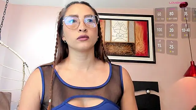 _LaraMom_'s cam snapshot