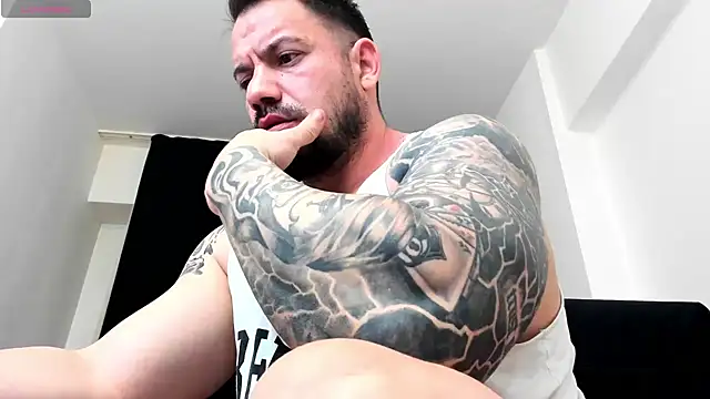 musclemonster31 live sex cam