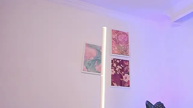 canelleGarces's cam snapshot