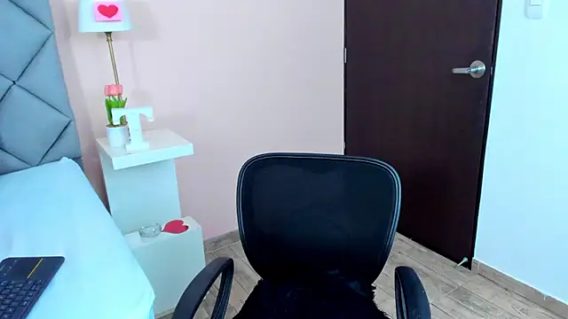 TaylorEvanss's cam snapshot