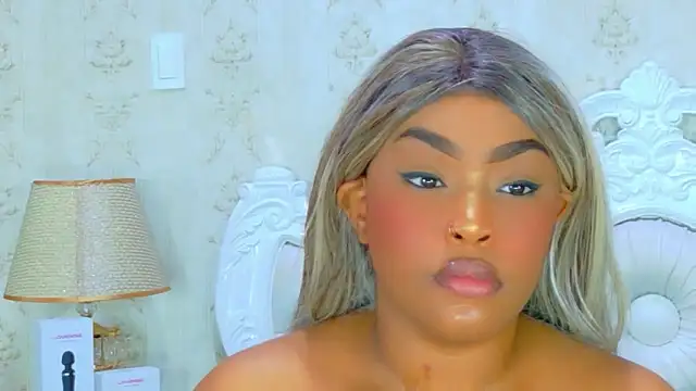 TianahGlow's cam snapshot