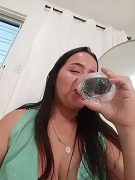 Julieth_hot-69's cam snapshot