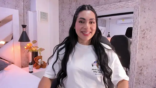 Vanessa_Rain_'s cam snapshot