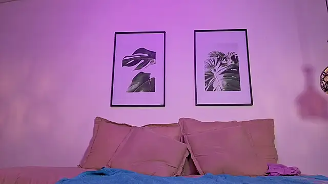 afrodita_aares's cam snapshot