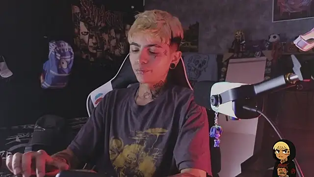 AcidMilo's cam snapshot