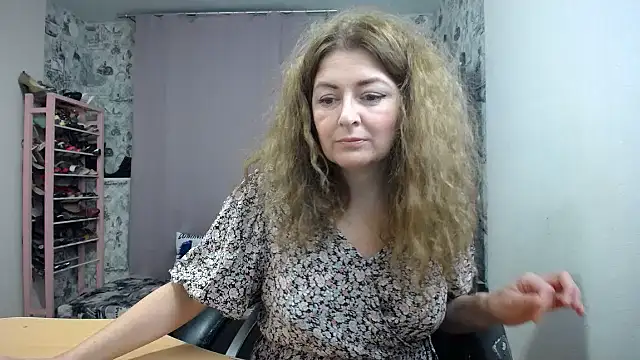 Helen1974's cam snapshot