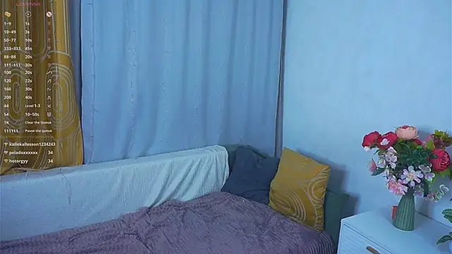 CarlaSpiva's cam snapshot