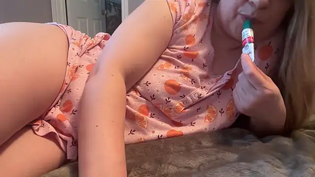 ShyFlameLive's cam snapshot