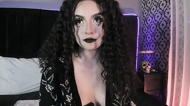 Adeelinee's cam snapshot