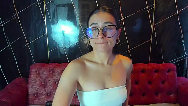 ChloeTurner_'s cam snapshot