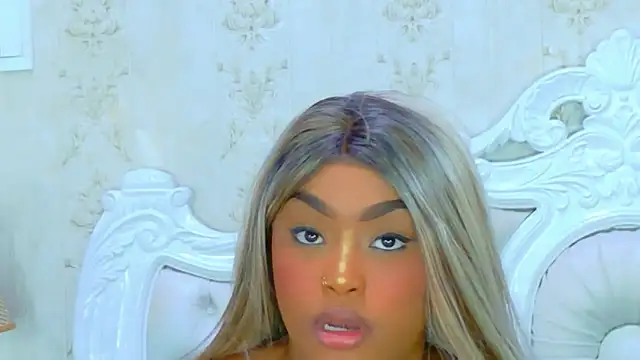 TianahGlow's cam snapshot