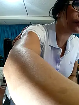 kelly_squirting live sex cam