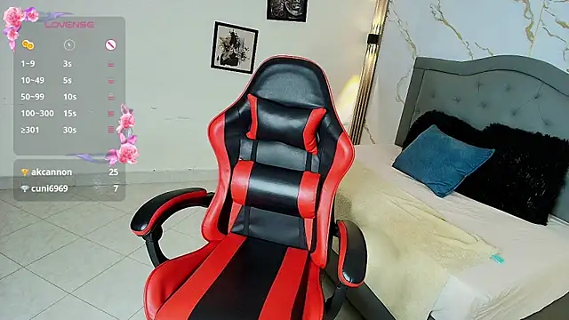 Nina_Rouge7's cam snapshot