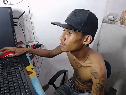 master_tattoo's cam snapshot