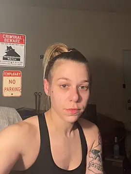 shesexplicit's cam snapshot