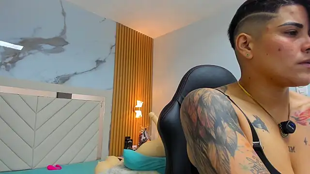 KAROLLJONES1's cam snapshot