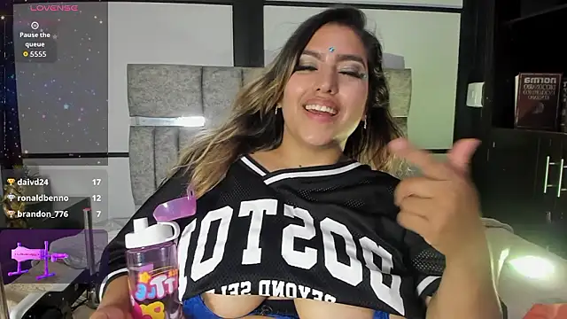 AmbarBrownn_'s cam snapshot