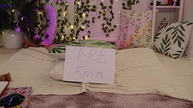 MonicaAsis live sex cam