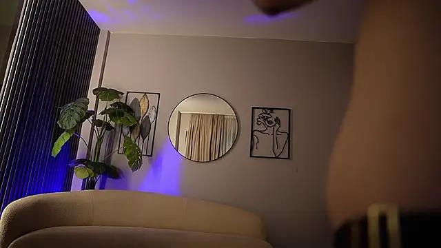 MissObsidian's cam snapshot