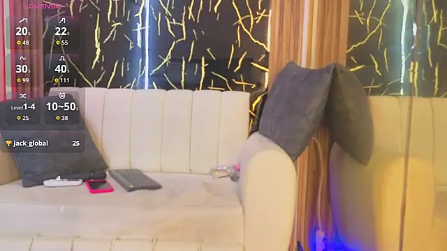 Starlight_Mature_aws's cam snapshot