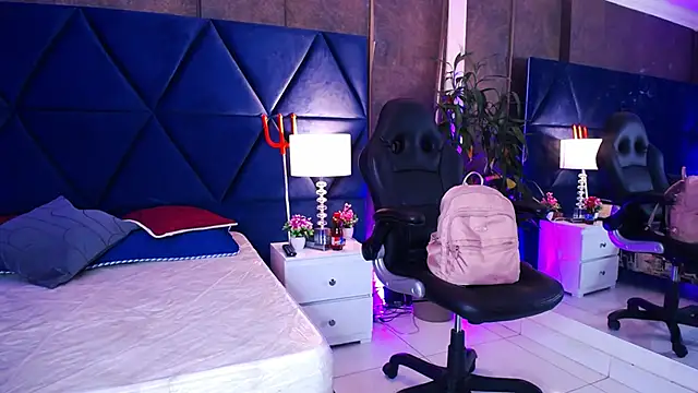 Britany_Fox_'s cam snapshot