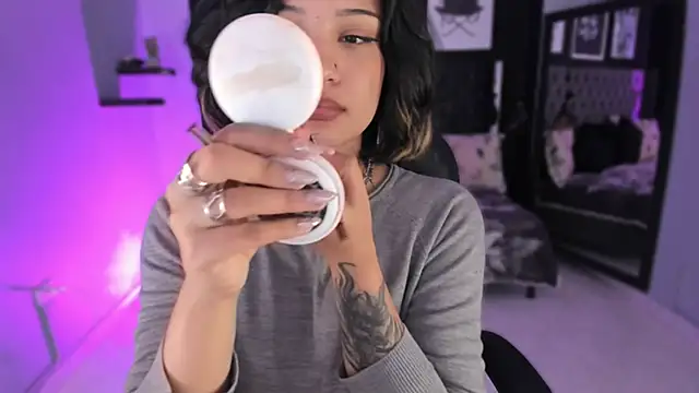 renee_shelby_'s cam snapshot