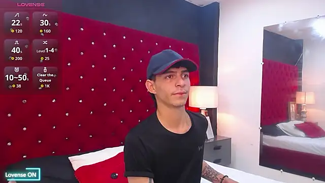 Logan_Woods live sex cam