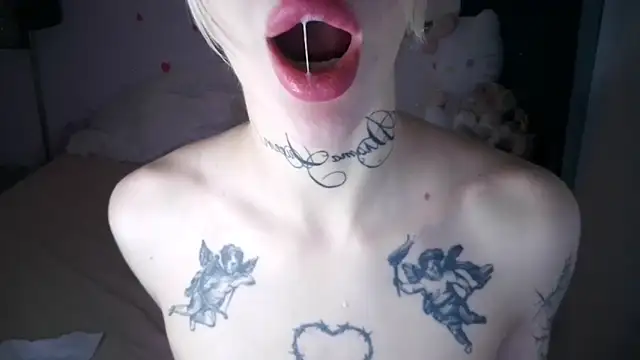 yourscirilla's cam snapshot