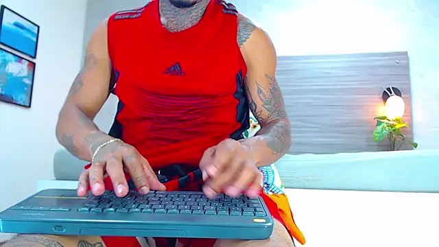 Hot_Latino_x's cam snapshot