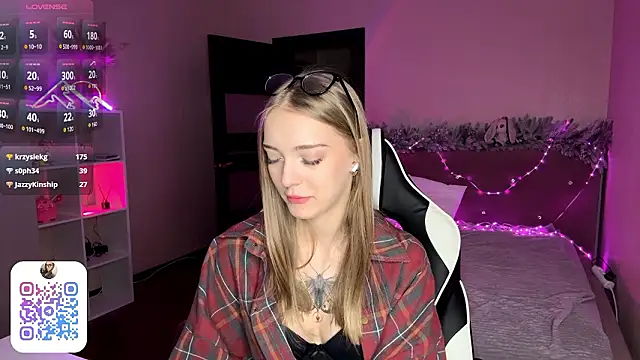 EvaPeace's cam snapshot