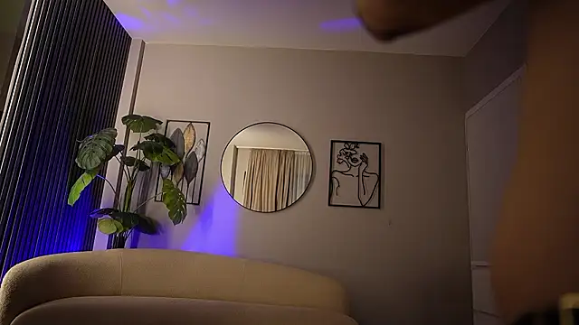 MissObsidian's cam snapshot