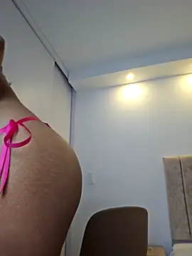 Maya_Lewis's cam snapshot