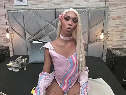 Fantasy_Trans_ live sex cam