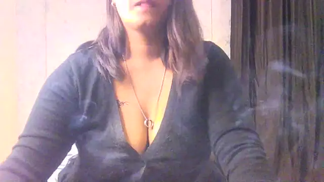 URs_RIYA's cam snapshot