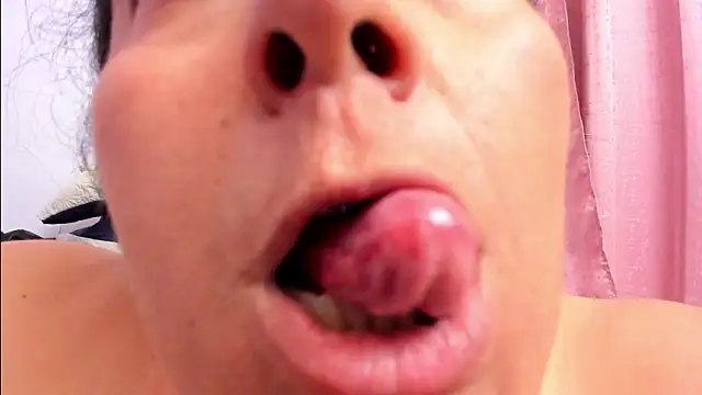 agathaxxx-69's cam snapshot