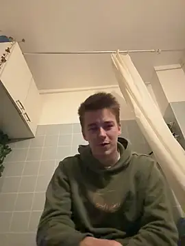 Toyjungee's cam snapshot