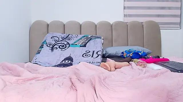 abbypratt's cam snapshot