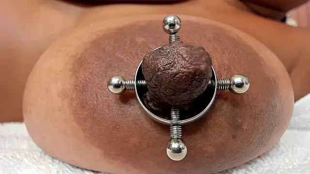 zara_lopez's cam snapshot